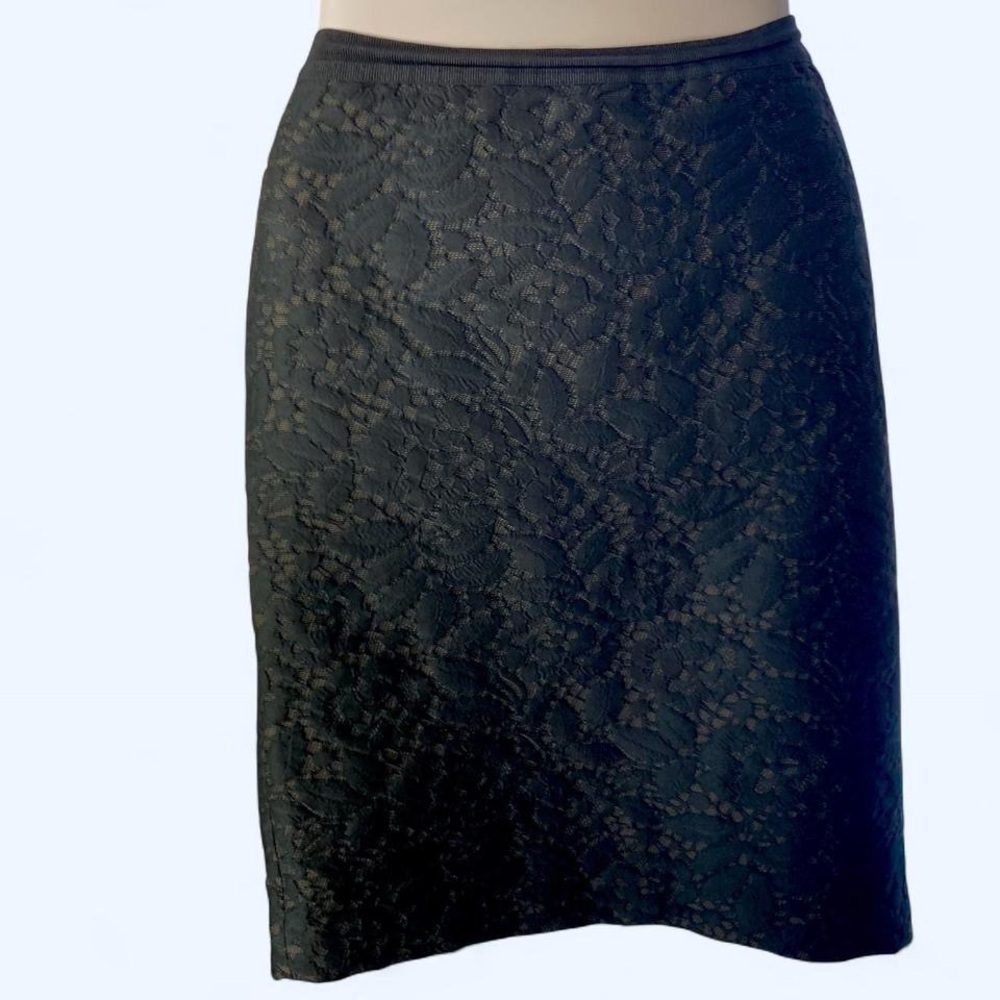 Ann Taylor Green lace pencil skirt Size 10